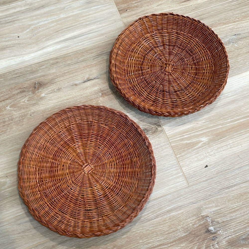 Vintage wicker plate holders